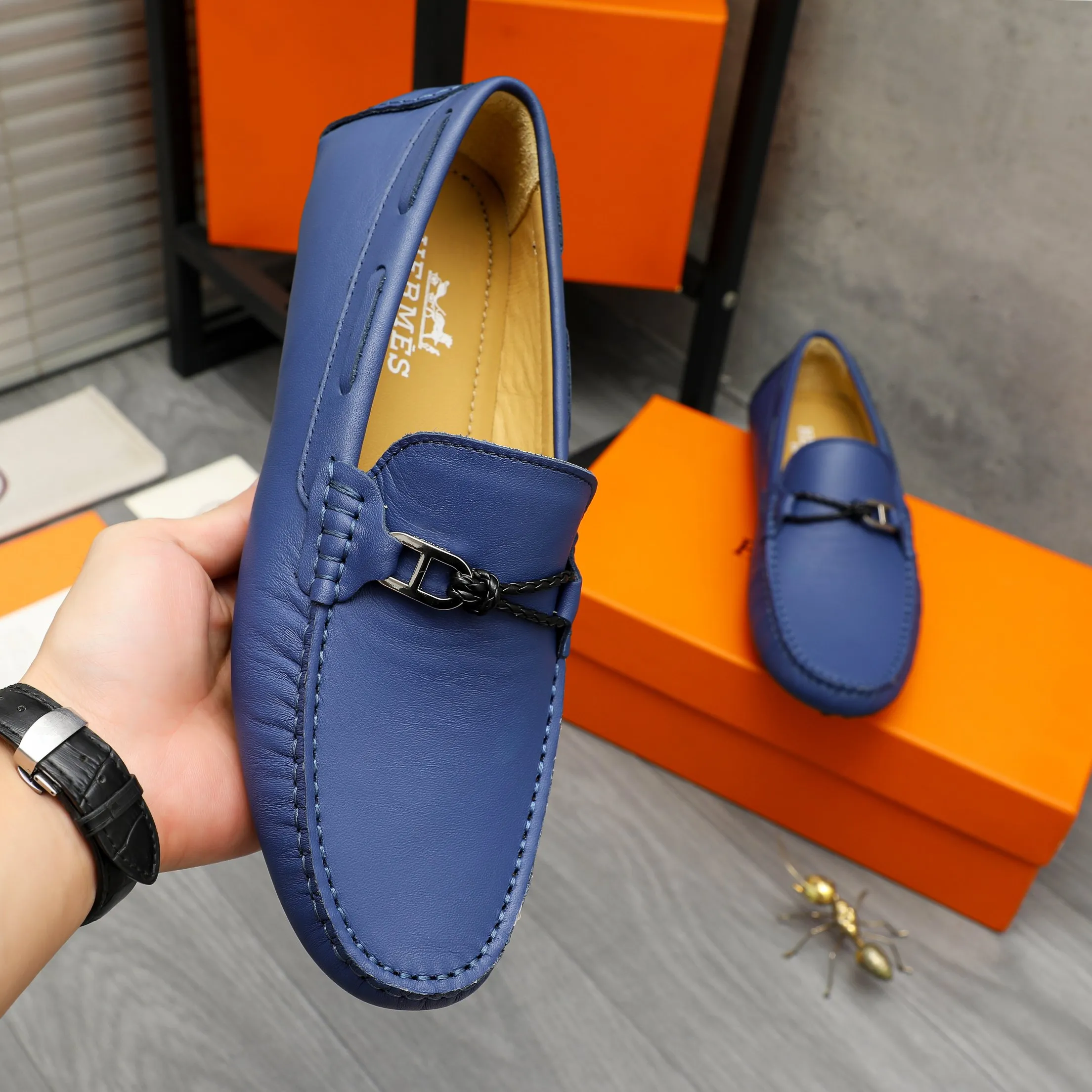 Men's shoes 💰420 Product trademark: HERMES "Hermes" casual slip-on shoes Regular size: 38-46 (45.46 custom-made, non-returnable) Product materials: Selected high-quality cowhide upper, sheepskin lining, non-slip bean outsole